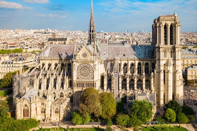 Early Access Paris Notre Dame Cathedral Walking Tour - Parvis Notre-Dame and Charlemagne on the plaza
