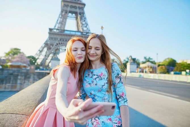 Eiffel Tower Access to 2nd Floor & Summit with Host by Lift - Eiffel Tower Access Built for Real-Life Crowds