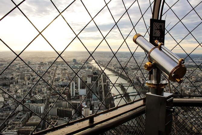 Eiffel Tower Access to 2nd Floor & Summit with Host by Lift - Entry, Security, and Elevator Waiting: The Part That Makes or Breaks Your Timing