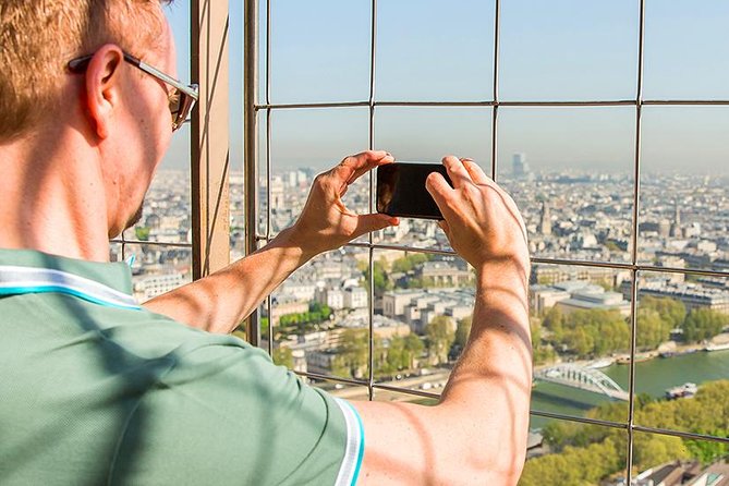 Eiffel Tower Access Tour to 2nd Floor with Summit Option by Lift - What Your Guide Shows You on the 2nd Floor
