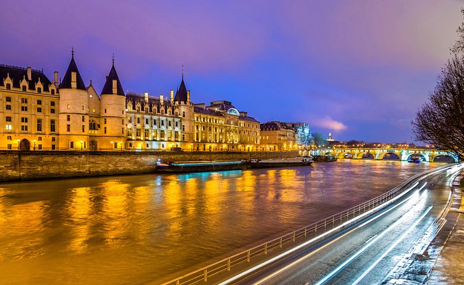 Eiffel Tower and City Tour by Bus with Seine River Cruise Option - Timing and Lines: How Crowds Can Change the Mood
