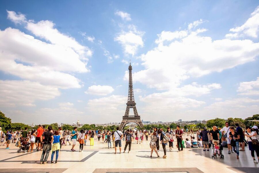 Eiffel Tower Dedicated Reserved Access Summit or 2nd Floor - Summit option: what changes when you go higher by elevator