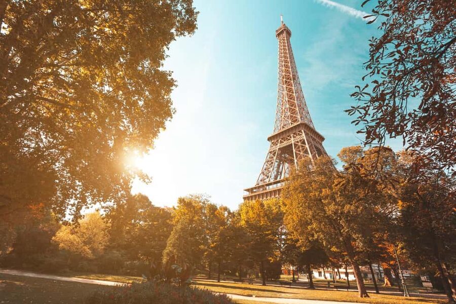 Eiffel Tower Dedicated Reserved Access Top or 2nd by lift - How the English Host Makes the Tower Feel Understandable