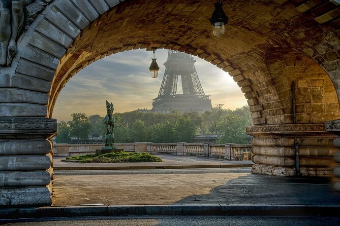 Eiffel Tower Guided Tour by Stairs with Optional Summit by Lift - Who this tour suits best