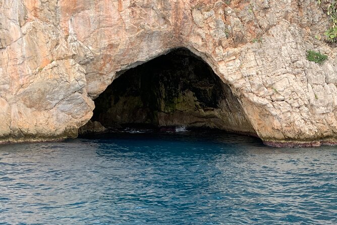 Exclusive Private Boat Tour on a Luxury Day Cruiser - Nice/Monaco - Captain Nicola’s hosting style and what it means for your day