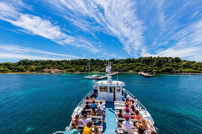 Ferry from Cannes to the island Ste Marguerite - Ferry from Cannes to Sainte-Marguerite: what the 15 minutes feels like