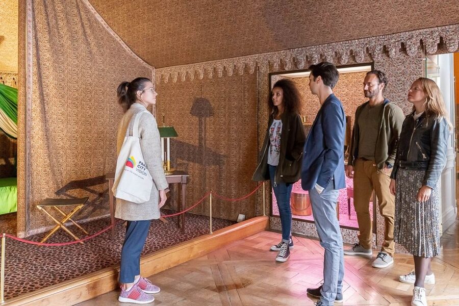 Fontainebleau & Vaux-le-Vicomte Châteaux Day Tour from Paris - Should you book the Fontainebleau and Vaux-le-Vicomte day tour?