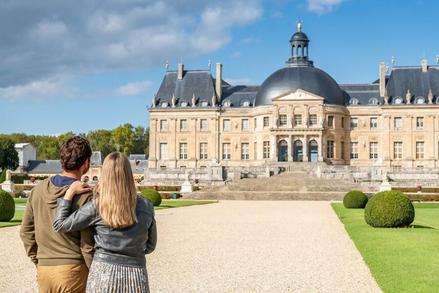 Fontainebleau & Vaux-le-Vicomte Châteaux Day Tour from Paris - A 9-hour Paris route that actually makes sense