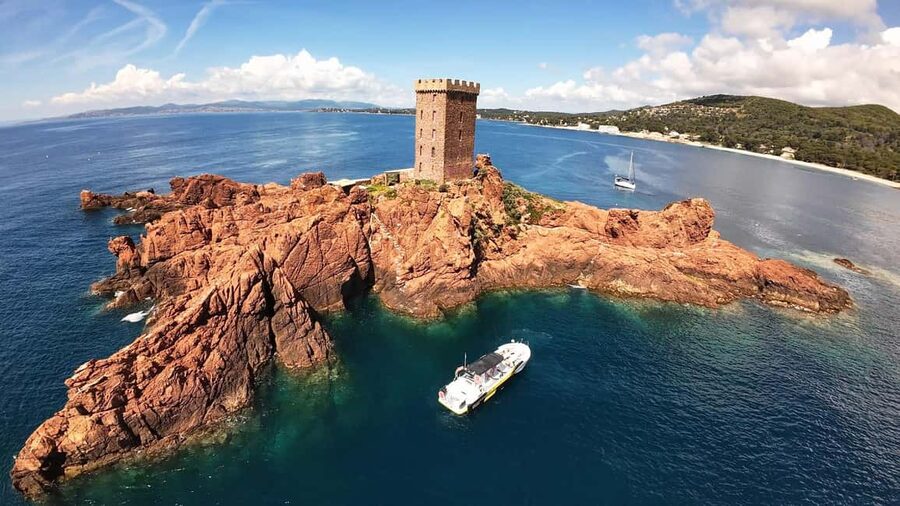 Fréjus : Esterel Calanques Cruise (Comfort Boat) + Swim Stop - Entering the Estérel coast from Port Fréjus