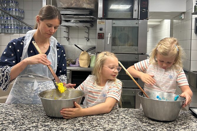 French Baking Class in a Local Montmartre Bakery - Take-home croissants and baguette: the payoff that feels real