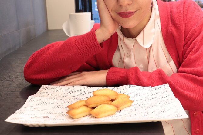 French Baking Class in a Local Montmartre Bakery - Inside a working bakery: what the space and pace really feel like