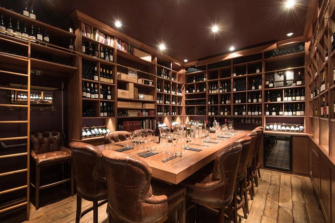 French Gourmet Cuisine: Dinner and Wine Pairing - Ô Chateau setup near the Louvre, and why it feels special