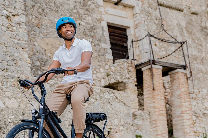 French Riviera E-bike Panoramic Tour from Nice - Villefranche-sur-Mer and Citadel St-Elme: the charming port break