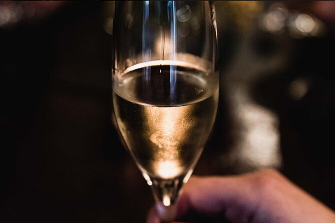 French Wine and Champagne Tasting in Paris - The 6-Wine Flight: What You Taste and Why It Matters