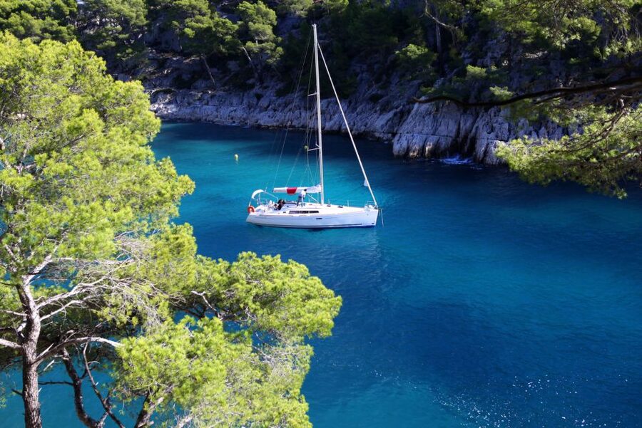 From Aix: Cassis Boat Ride & Provence Wine Tasting Day Tour - Why the Calanques and Cassis combo hits so hard