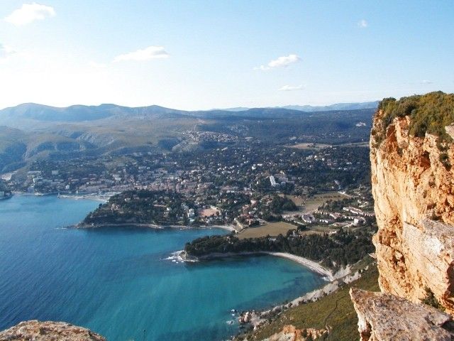 From Aix-en-Provence: Cassis Tour with Cap Canaille Stop - Cape Canaille Photo Stop: Views First, Details Second
