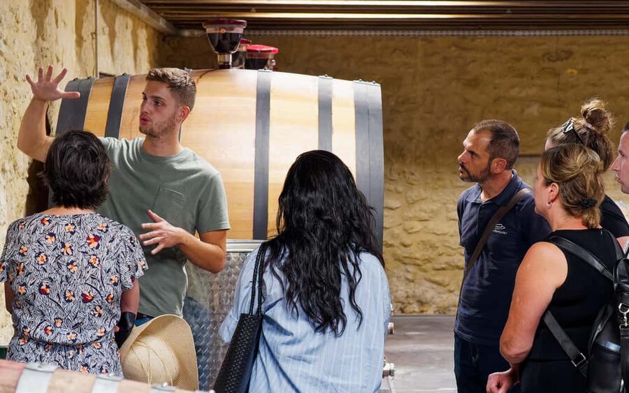 From Aix-en-Provence: Côtes de Provence Wine Tour - Winery #1: what a one-hour tasting actually feels like