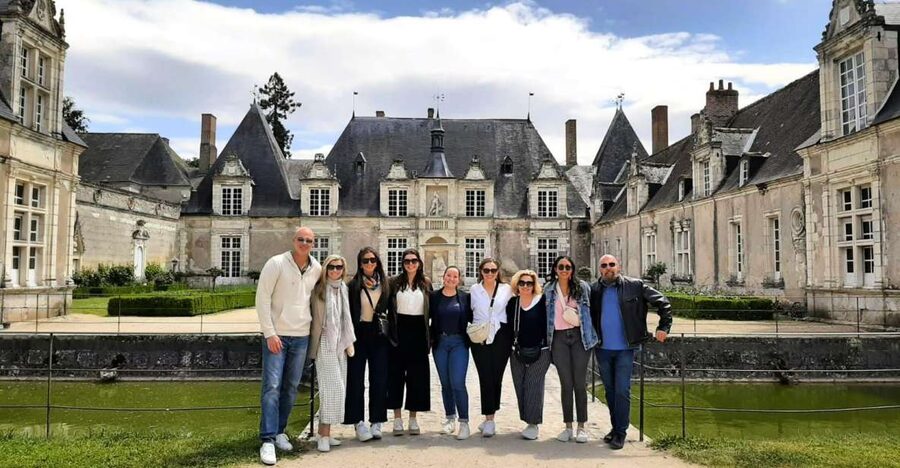From Amboise: Chambord and Chenonceau Tour with Lunch - Chenonceau on the Cher River: bridge château and royal gardens