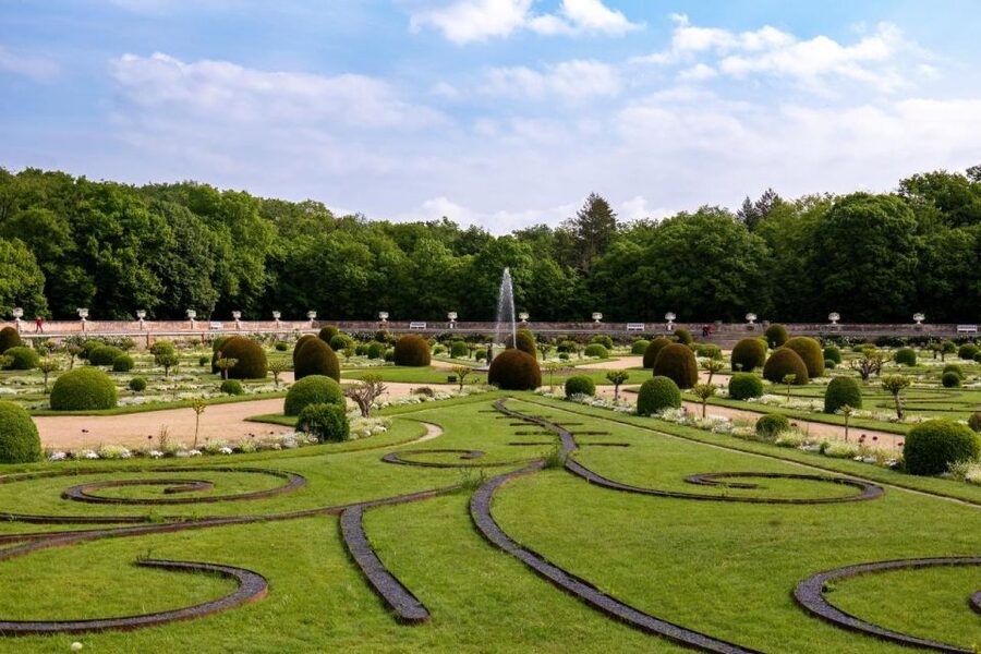 From Amboise: Chambord and Chenonceau Tour with Lunch - Practical checklist: shoes, tickets, and vehicle rules