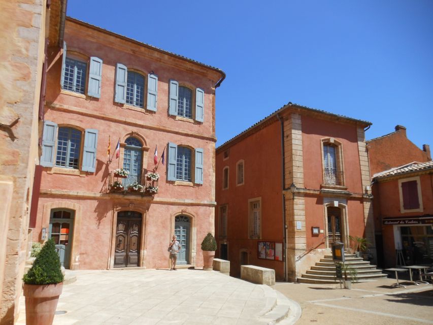 From Avignon: All Provence in one Day - Start Point in Avignon, and What 8-Person Touring Really Means