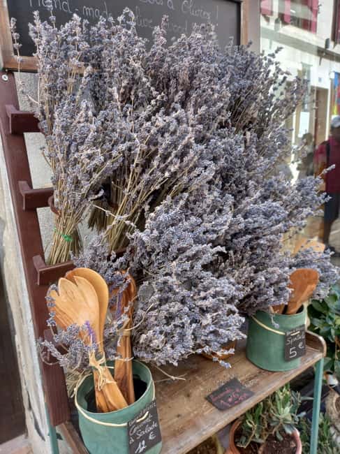 From Avignon: Lavender Villages Full-Day Tour - Gordes in the Luberon: viewpoint first, village second