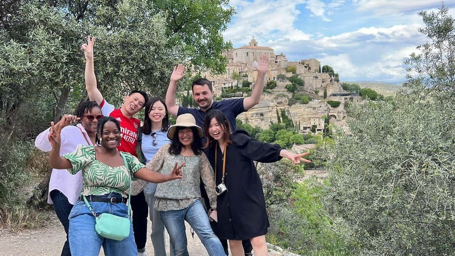 From Avignon: Luberon and Chateauneuf-du-Pape Full-Day Tour - Timing, comfort, and what to bring for the day in the sun