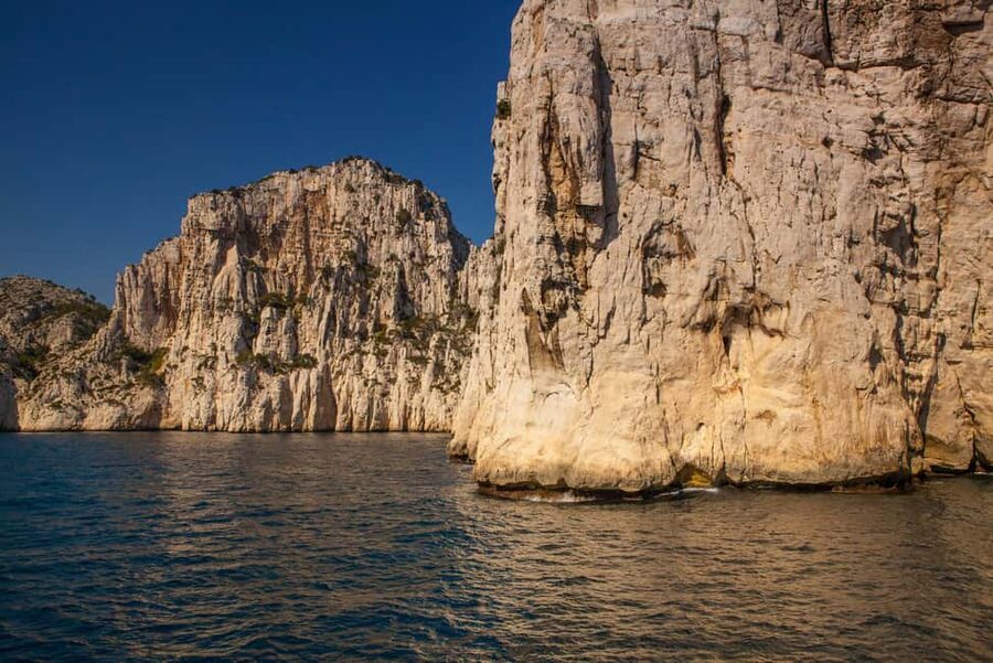From Bandol: Visit the 13 calanques of Cassis & Marseille (3 hours 15 minutes at sea) - Time on the water: why it can feel fast, and when it won’t