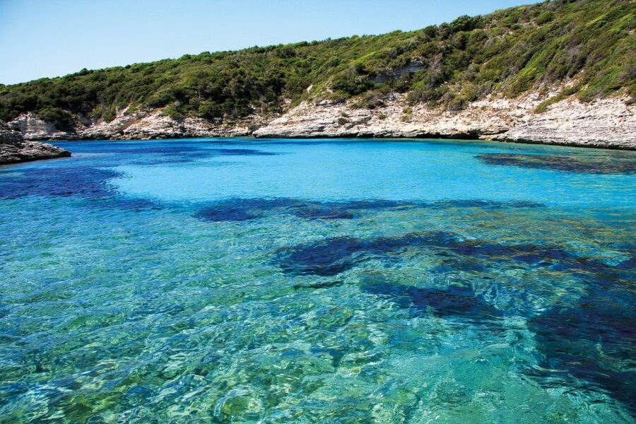 From Bonifacio: Cruise of the Cliffs and the Lavezzi Islands - The ride itself: open-air, calm water, and quick comfort