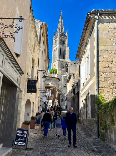 From Bordeaux: Saint-Emilion Guided Wine Tasting Tour - What to bring and how to pace the day