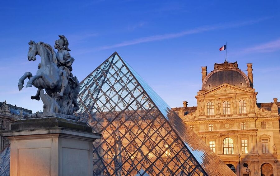From London: Paris Day Trip with Lunch on Eiffel Tower - Entering Paris, powered by Eurostar