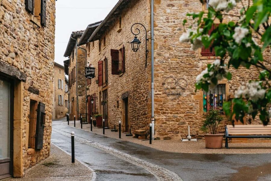 From Lyon: Golden Stones Beaujolais Wine Tasting Tour - Southern Beaujolais in One Half Day: The Big Idea