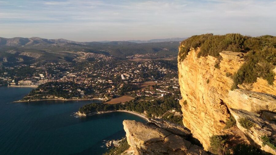 From Marseille: Cassis & Aix-en-Provence Full-Day Tour - Meeting at Radisson Blu Marseille Vieux Port, Then Rolling South