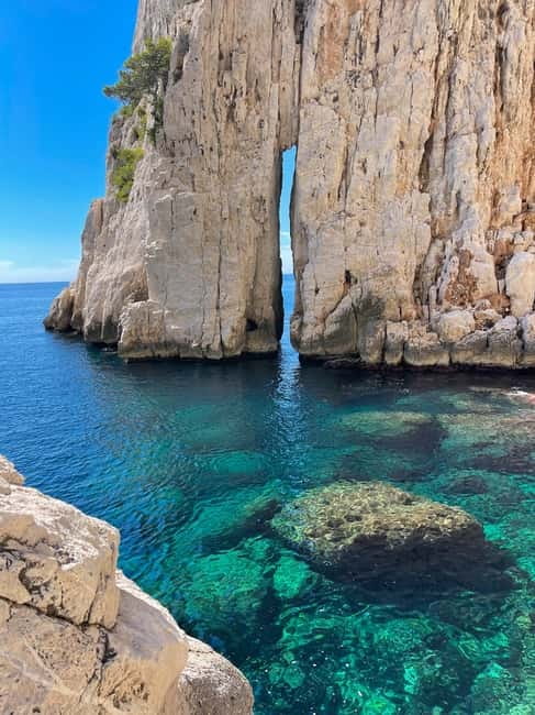 From Marseille: Iconic Calanques Boat Tour with Swimming - Captains, Safety, and the Small-Group Advantage (12 People Max)