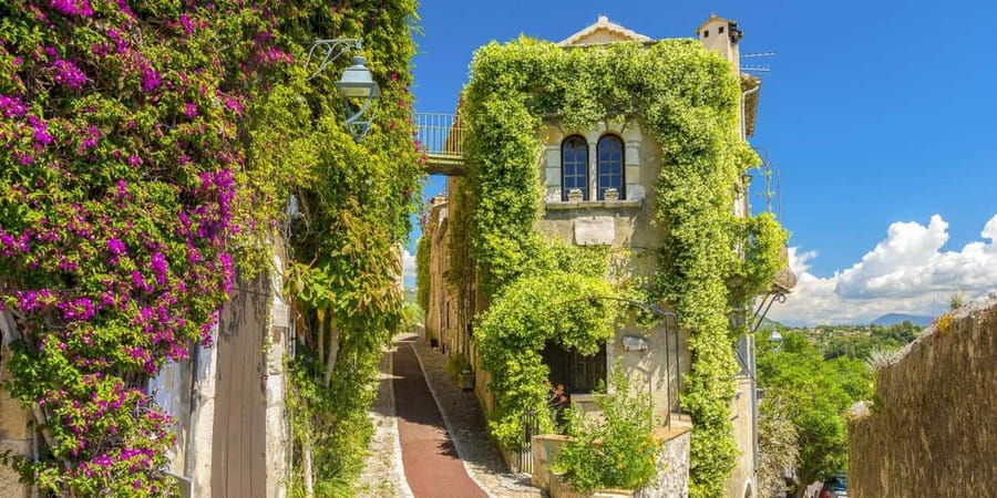 From Nice: Cannes, Saint Paul de Vence and Wine Tasting - Cannes on the Croisette: Glamour, Photos, and a Reality Check