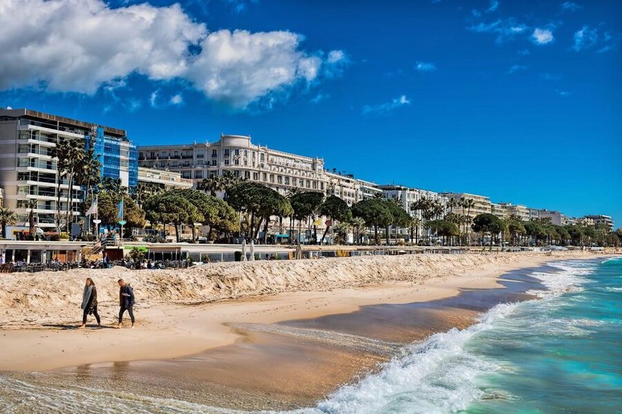 From Nice: Cannes, Saint Paul de Vence and Wine Tasting - Guide Style and Group Setup: How to Get the Best Seat and Best Day