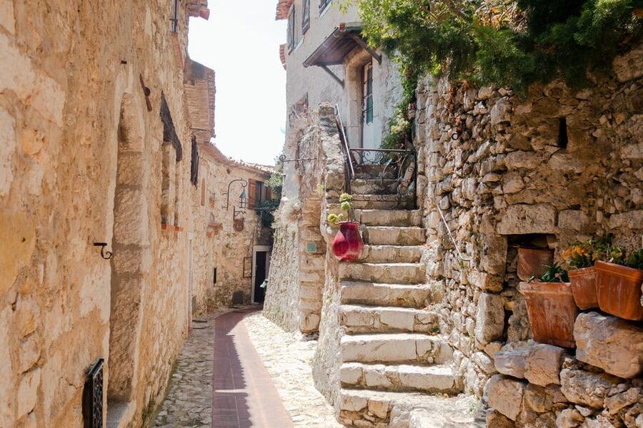 From Nice: Eze, Monaco, and Monte Carlo Half-Day Trip - Comfort and group setup that keeps you sane