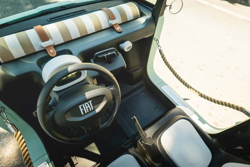 From Nice: Follow a guide in an electric car on the French Riviera! - Saint-Jean-Cap-Ferrat: The Photo Stop That Makes People Smile (About 45 Minutes)