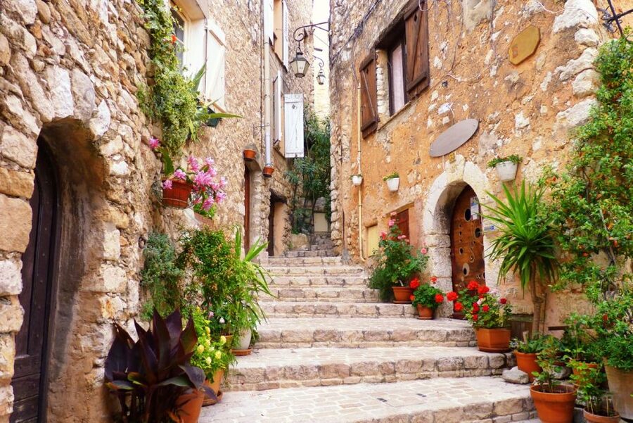 From Nice: Provence and its Medieval Villages Full-Day Tour - How the day stays manageable: pacing, timing, and your lunch plan