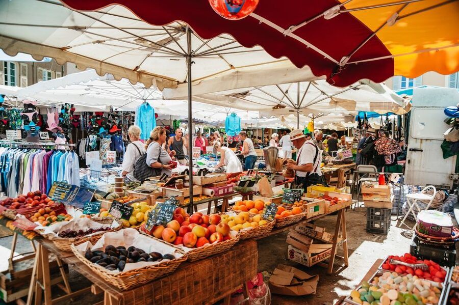 From Nice: Round-Trip Transportation to Saint Tropez by Boat - Stops along the way: Ile de Marguerite and Cannes quick hits
