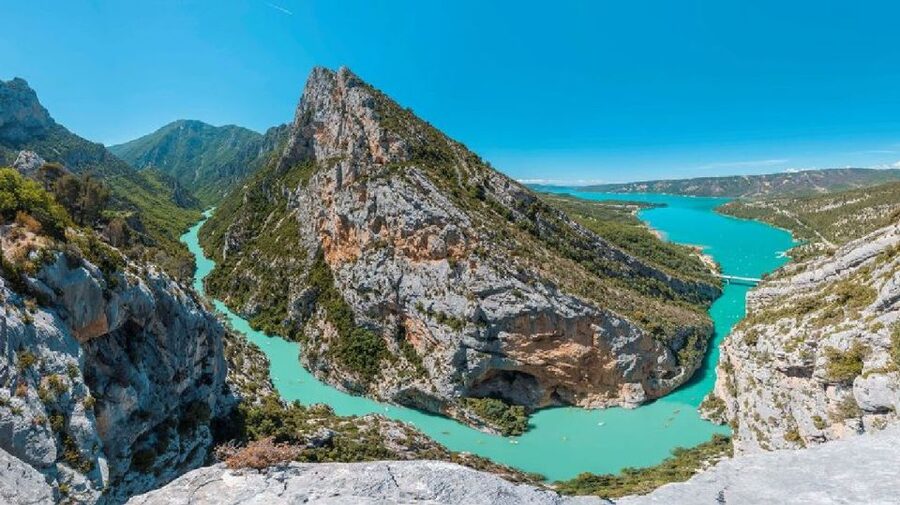 From Nice: Verdon Gorge Full-Day Tour - Moustiers-Sainte-Marie: Provence Postcard Stops and Lake Color