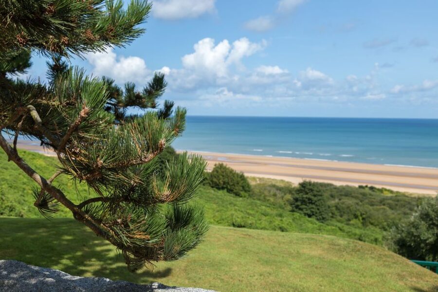 From Paris: 2-Day Normandy & Brittany Tour - Arromanches and the problem of limited time at WWII sites