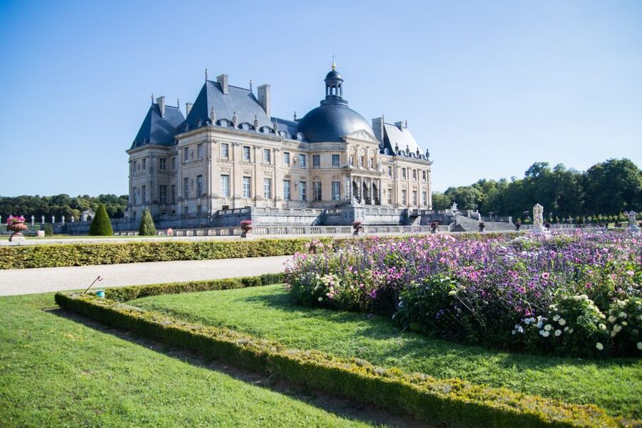 From Paris: Chateau de Fontainebleau & Vaux-Le-Vicomte Tour - Meeting at La Flamme, then heading for the countryside fast