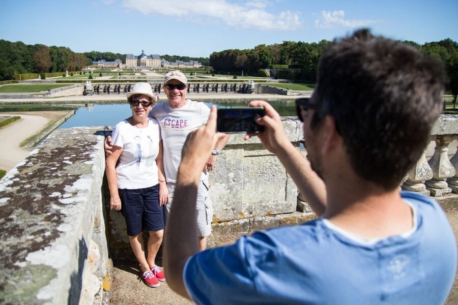 From Paris: Chateau de Fontainebleau & Vaux-Le-Vicomte Tour - Who should book this tour