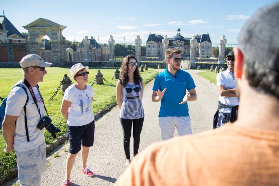 From Paris: Chateau de Fontainebleau & Vaux-Le-Vicomte Tour - Vaux-le-Vicomte: where French formal gardens got serious