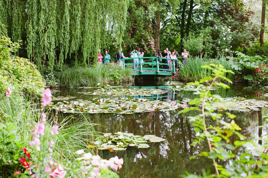 From Paris: Monet Garden & Giverny Bike Tour and Picnic Stop - Cycling to Giverny: what the route feels like