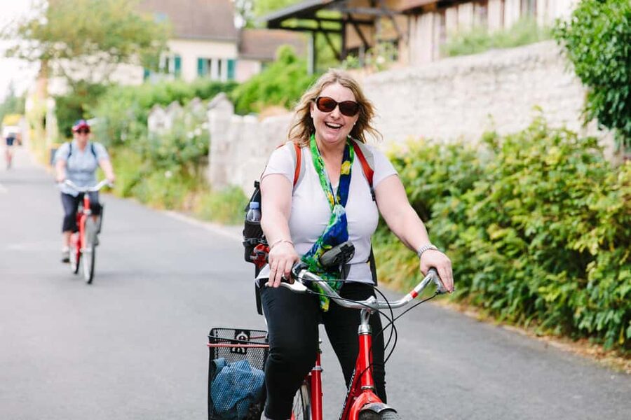 From Paris: Monet Garden & Giverny Bike Tour and Picnic Stop - Vernon market picnic: where the tour turns personal