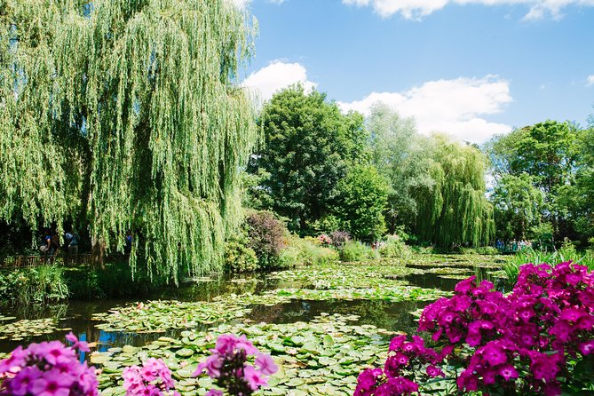 From Paris: Monet Gardens & Giverny Bike Tour with Picnic Stop - Fondation Claude Monet: timing, skip-the-line access, and what to prioritize