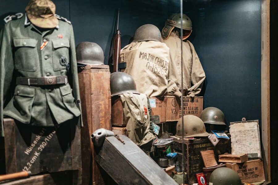 From Paris: Normandy D-Day Landing Beaches Full-Day Tour - Omaha Beach: the battlefield walk that sticks