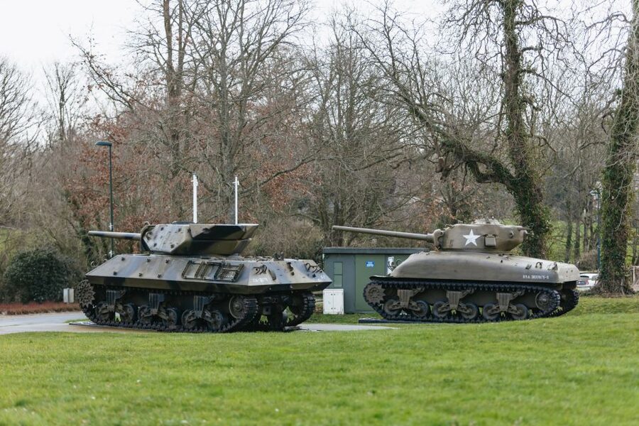 From Paris: Normandy D-Day Landing Beaches Full-Day Tour - Lunch window: plan for the food you choose, not what you hope for