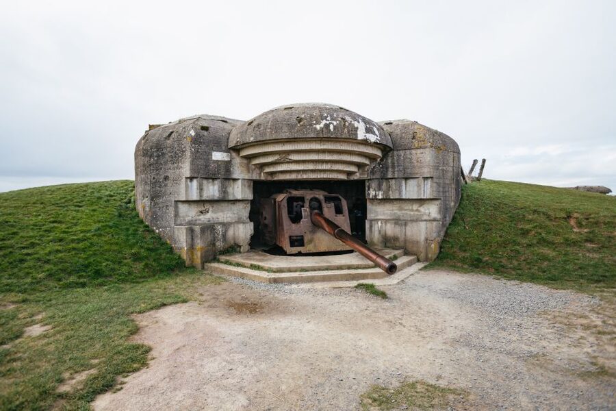 From Paris: Normandy D-Day Landing Beaches Full-Day Tour - Pointe du Hoc and the bunker reality